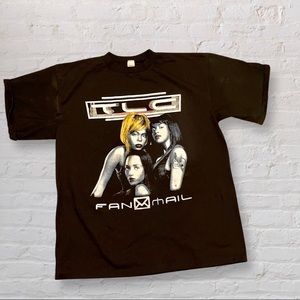Vintage TLC Fan Mail 2000 World Tour Concert Shirt size XL. 100% cotton.